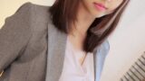 【h_1472hmdnv00382】仕事中にハメ撮り撮ってるエロ過ぎ不動産OLサチコ（24） スーツ姿のまま嬉しそうにチンポを激しくしゃぶるスケベOLに中出しイチャイチャSEX